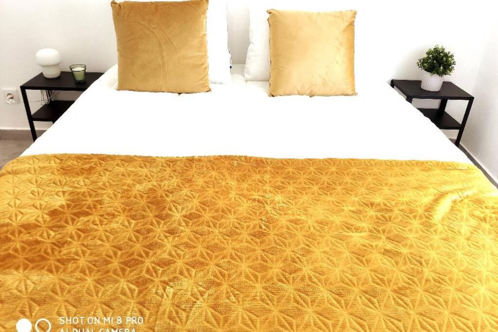 Old Town House Villa โลว์เล ภายนอก รูปภาพ