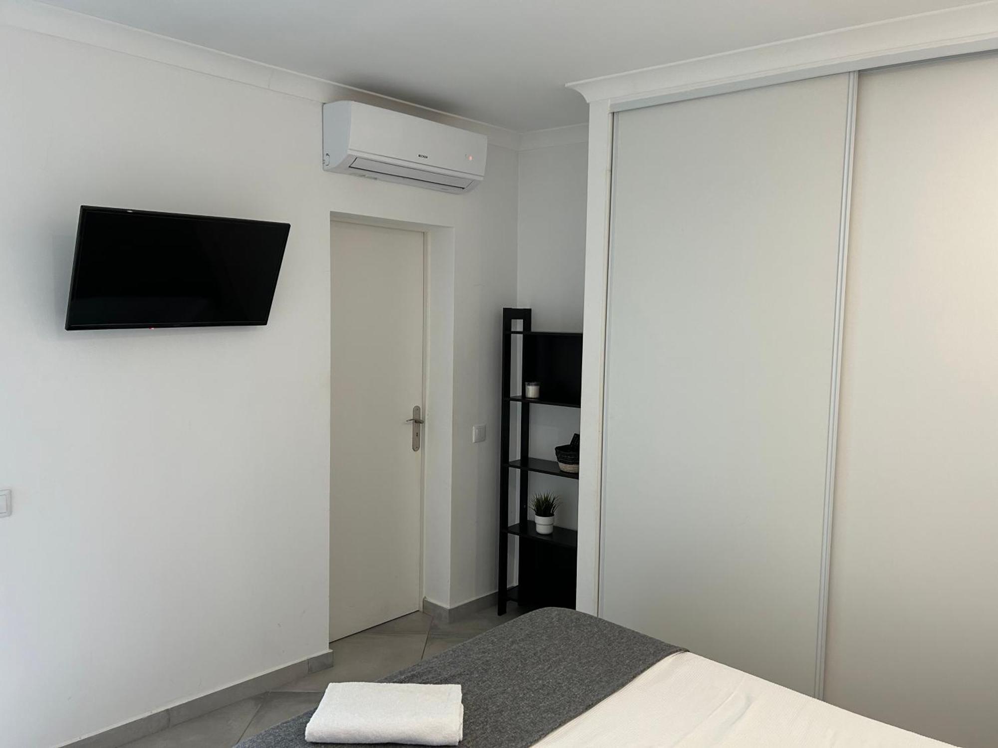 Old Town House Villa โลว์เล ภายนอก รูปภาพ